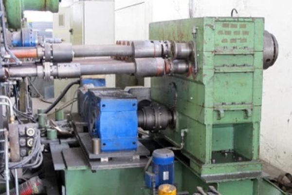 Richtmaschine 1.550 x 10 / 12 mm