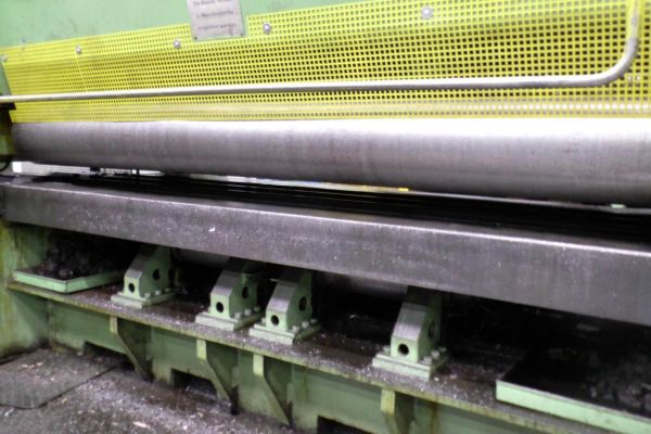 Richtmaschine 2.500 x 16 mm / 2.000 x 20 mm