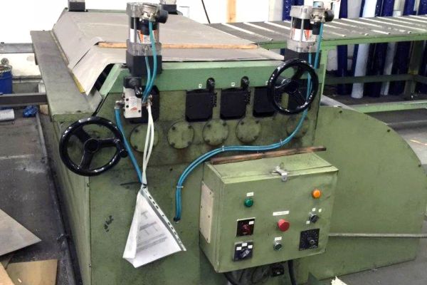 Längs-Querteilanlage 1.650 x 2,5 / 3,0 mm