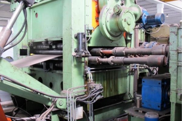 Richtmaschine 1.550 x 10 / 12 mm