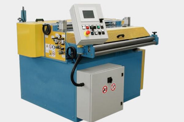 Mini-Längsteilanlage 1.000 / 1.250 / 1.500 x 1,5 mm