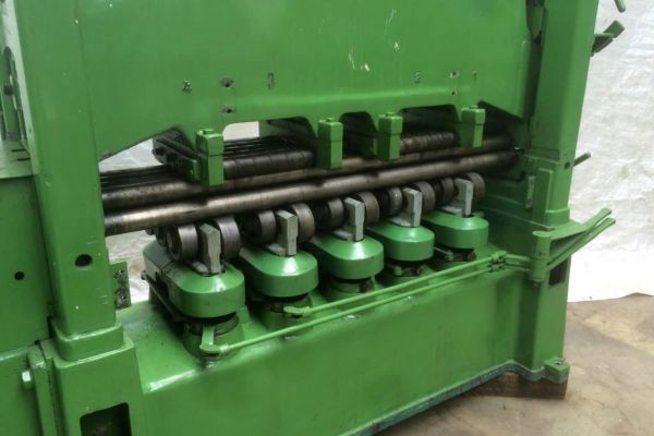 Richtmaschine 1.500 x 2,5 mm