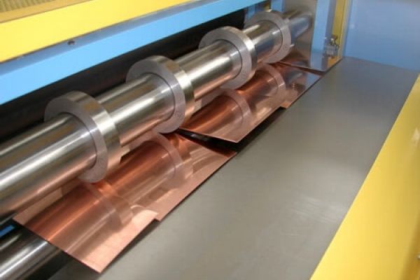 Mini-Längsteilanlage 1.000 / 1.250 / 1.500 x 1,5 mm