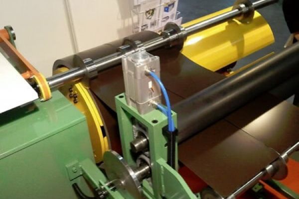 Mini-Längsteilanlage 1.000 / 1.250 / 1.500 x 1,5 mm