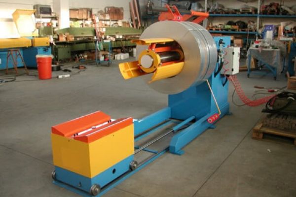Decoiler 1,250 mm x 5 to.