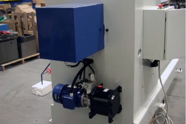 Decoiler 1,250 mm x 5 to.