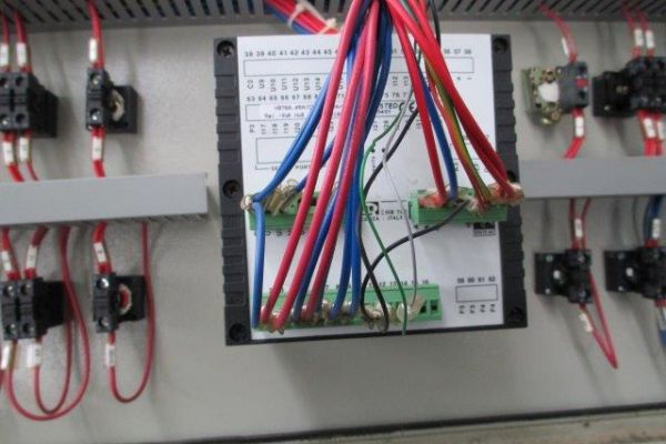 Recoiler 1,250 mm x 1,000 kg