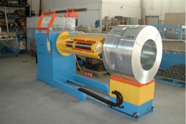 Decoiler 1,250 mm x 5 to.